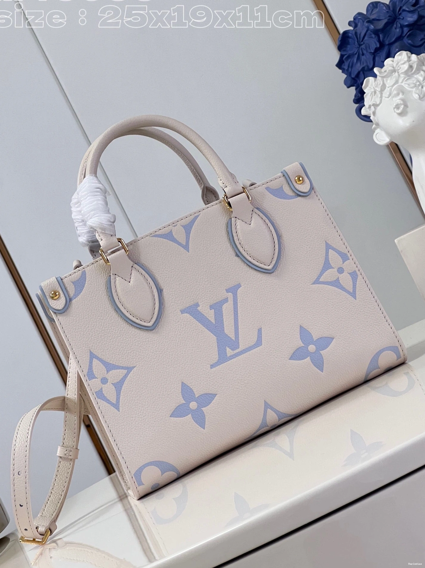 Cheap VUITTON ONTHEGO PM-25*19*11.5cm LOUIS 0722